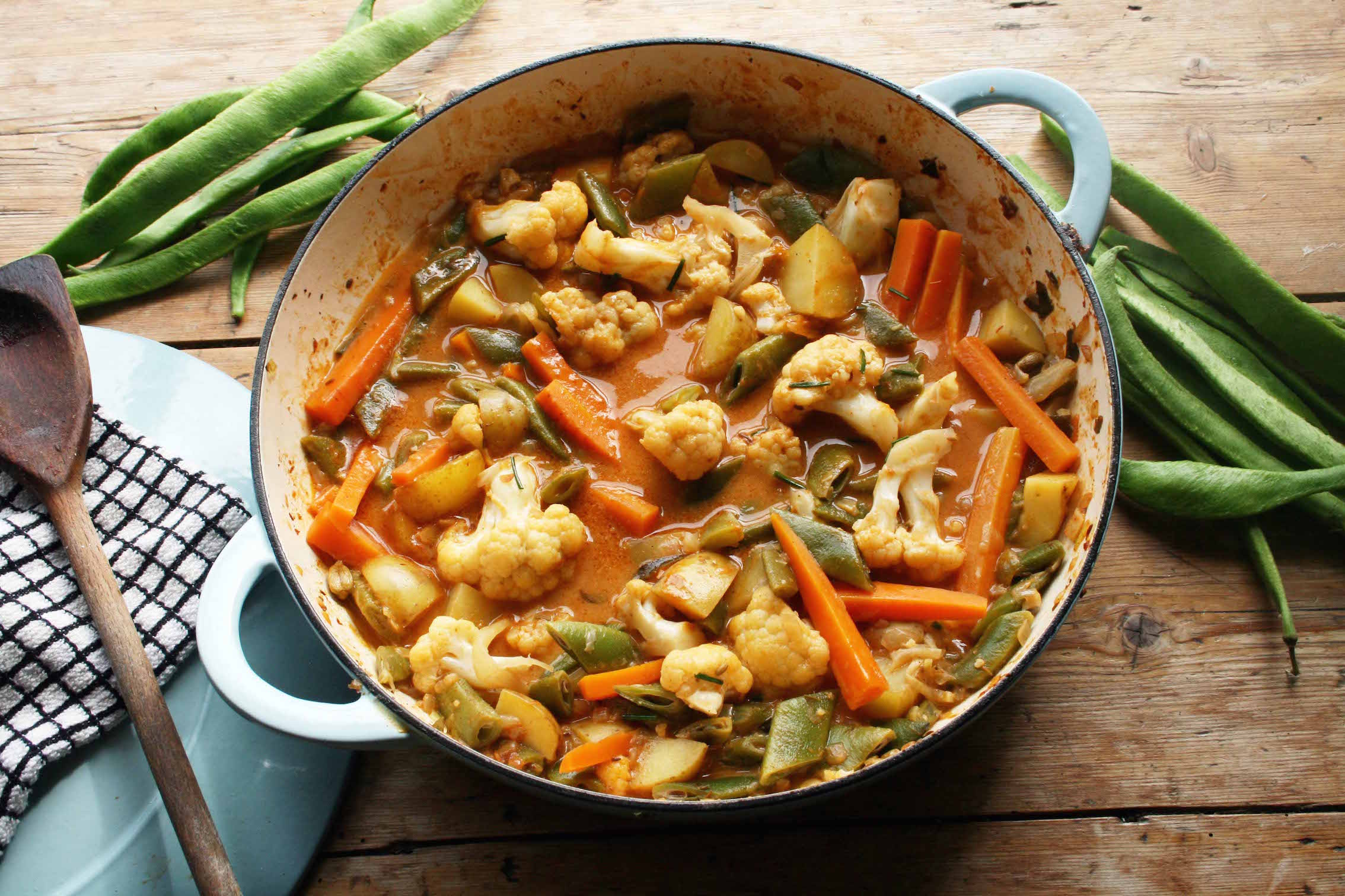 runner bean and cauliflower coconut curry - Dom in the Kitchen