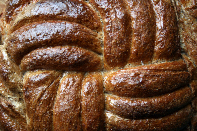 braided rye bread